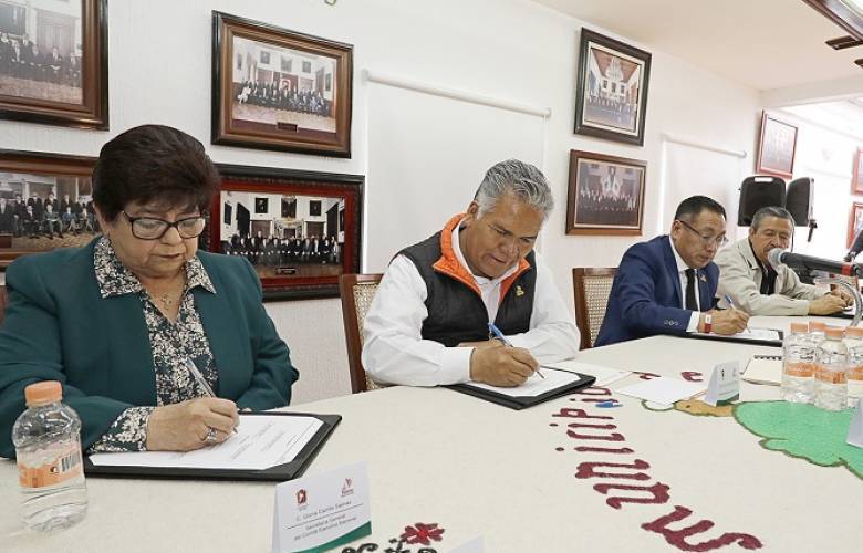 Firma Toluca convenio salarial con el SUTIC