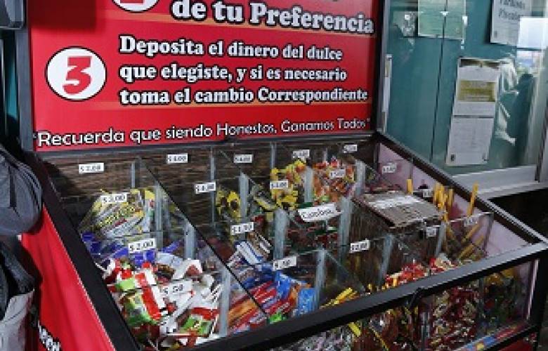 Universitarios inician proyecto de negocios que resalta y motiva la honestidad