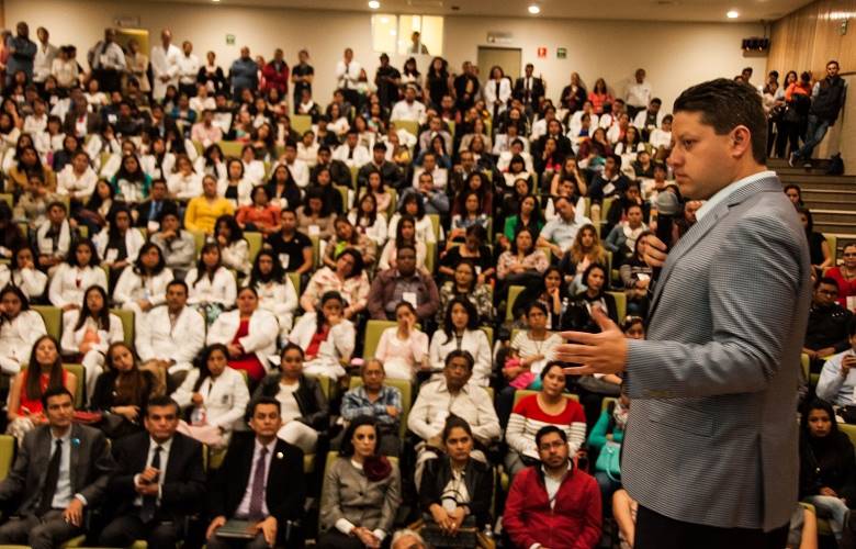 Clausuran mes de la lactancia materna con foro  de investigación en salud