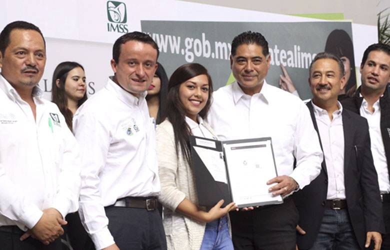 Sube a 75% el avance de afiliación de estudiantes  al IMSS en 25 estados