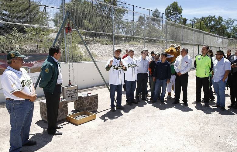 Jorge olvera entrega campo de béisbol y coloca primera piedra de cancha de fútbol en zumPANgo