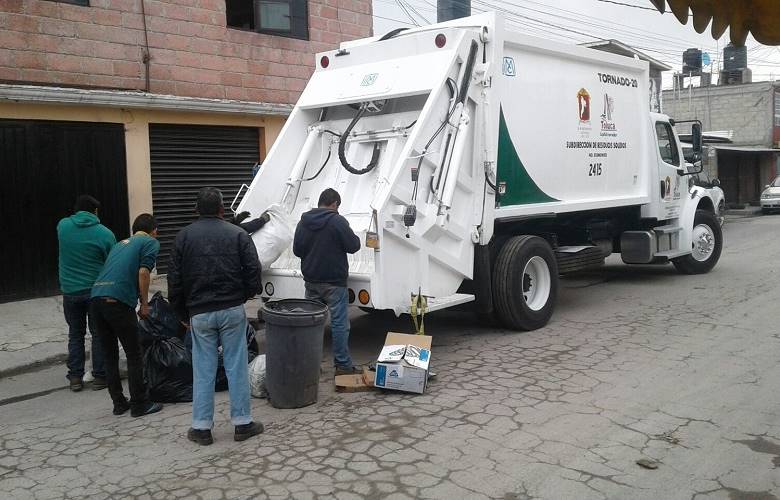 Intensifica Toluca labores de recolección de basura en Paseo Matlatzincas