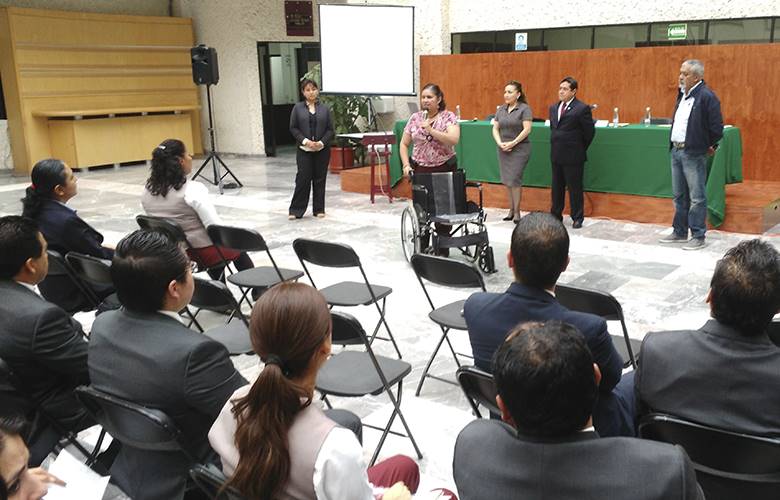 Se senbilizan impartidores de justicia sobre  discapacidad