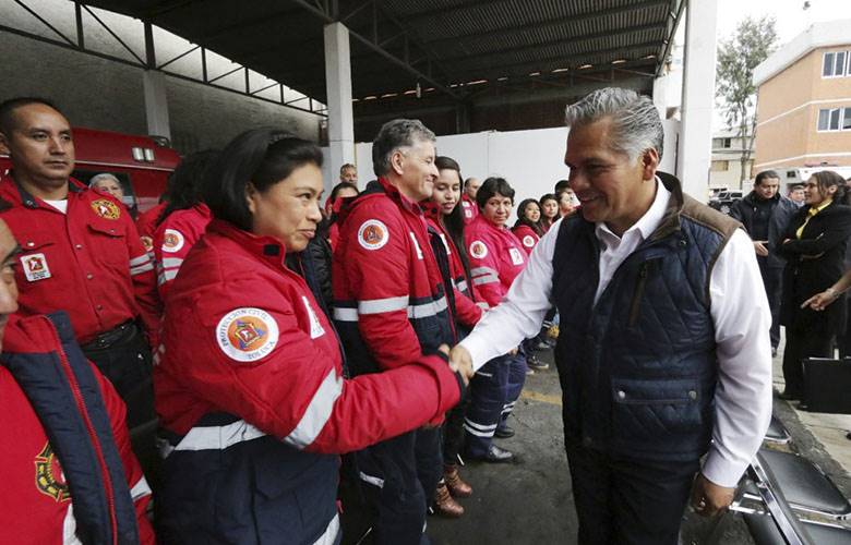 Capacitación constante a bomberos de Toluca
