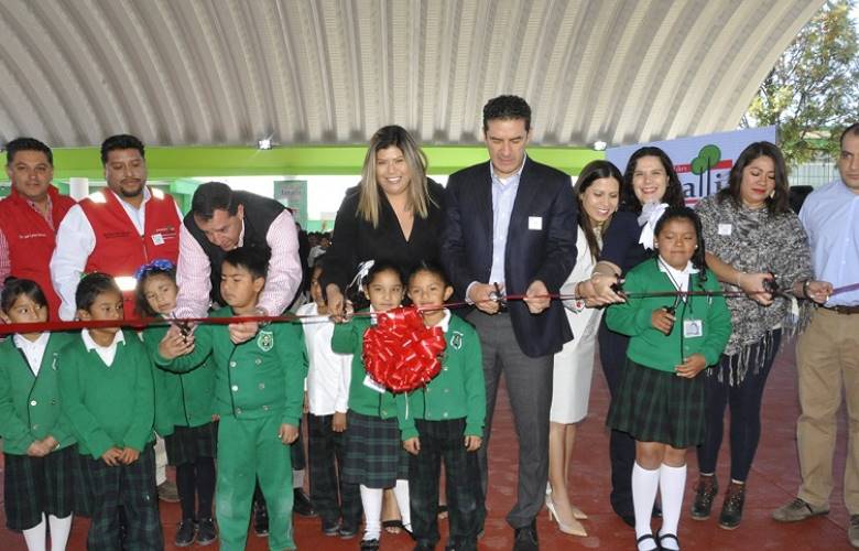 Víctor Estrada inaugura arcotecho, ahora en lomas de Cuautitlán
