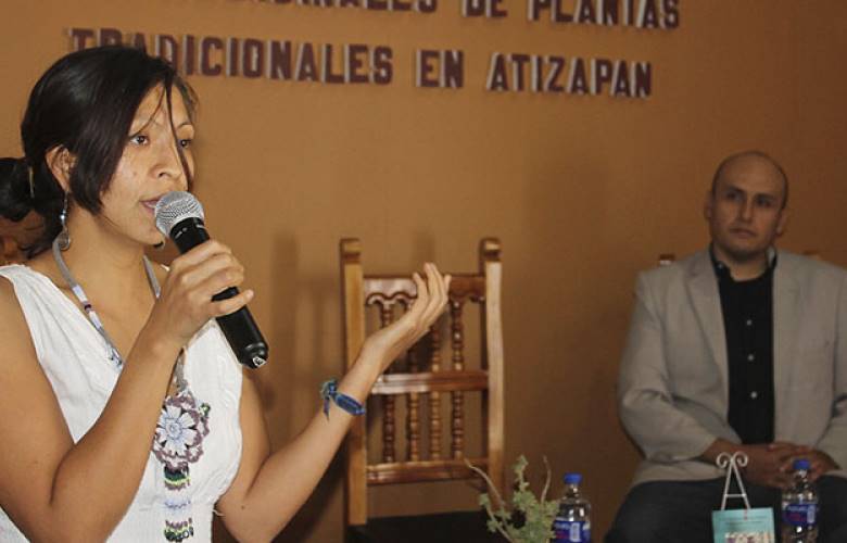 Presentan libro sobre usos medicinales de plantas tradicionales 