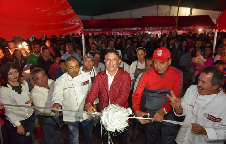 Inauguró Cruz Roa obras viales de electrificación y mejoramiento urbano en Almoloya de Alquisiras