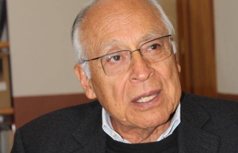 La deuda externa plantea un desafío; urge disminuirla y hacer crecer la economía