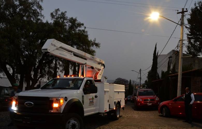 50% del alumbrado público de 40 colonias de Izcalli estaba fundido