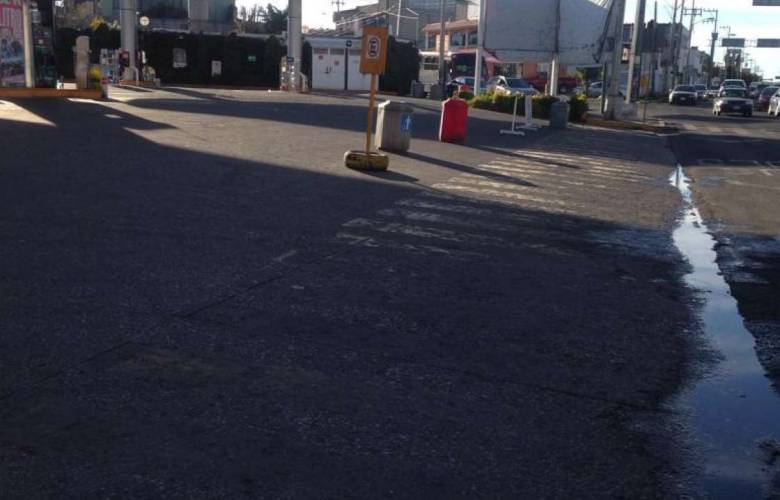 Estiman que 20 gasolineras en el Valle de Toluca continúan sin abasto de combustibles
