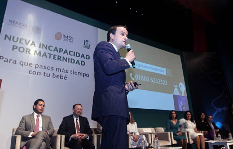 El IMSS anuncia nuevas reglas que benefician a 273,000 mujeres en incapacidades por maternidad