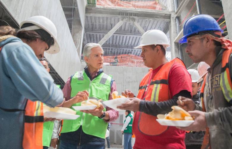  Reconoce Gobernador Mexiquense labor de trabajadores de la construcción
