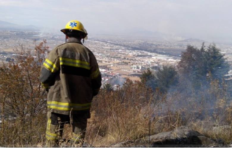 Atiende protección civil de Toluca incendios diversos; recomienda a la población tomar precauciones