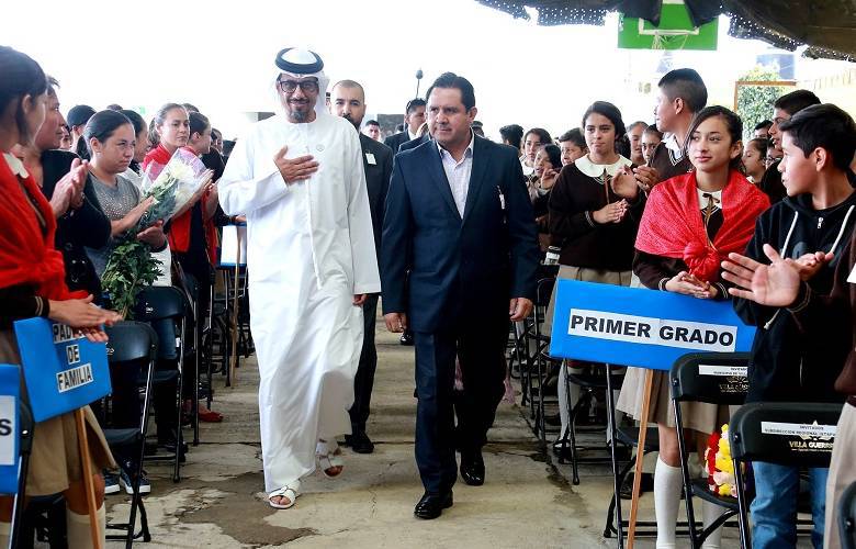 Reciben estudiantes de Villa Guerrero equipo de cómputo y materiales educativos donados por embajador de Emiratos Árabes Unidos