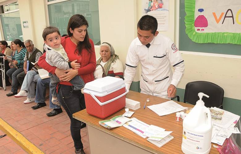 Aplican más de 2 millones de vacunas contra influenza en Edoméx