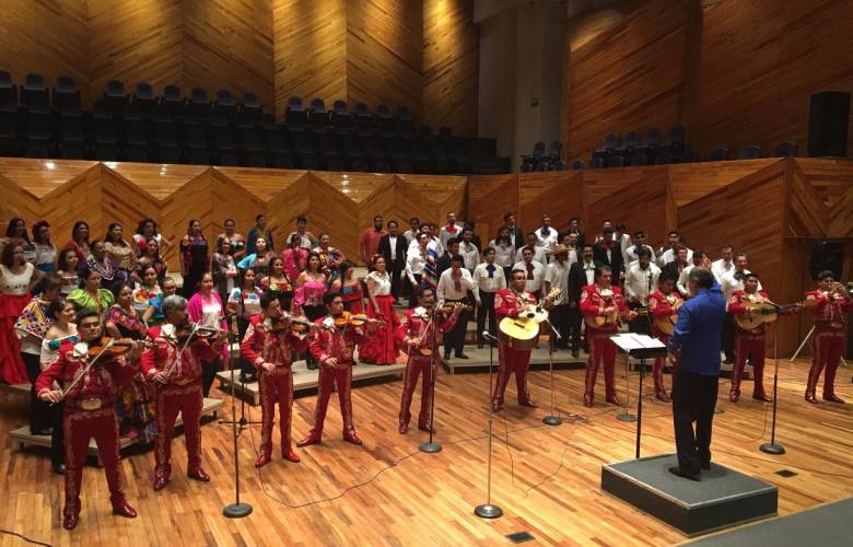 Coro Polifónico se presenta junto al Mariachi Villa Real de Calimaya, en la Sala Felipe Villanueva