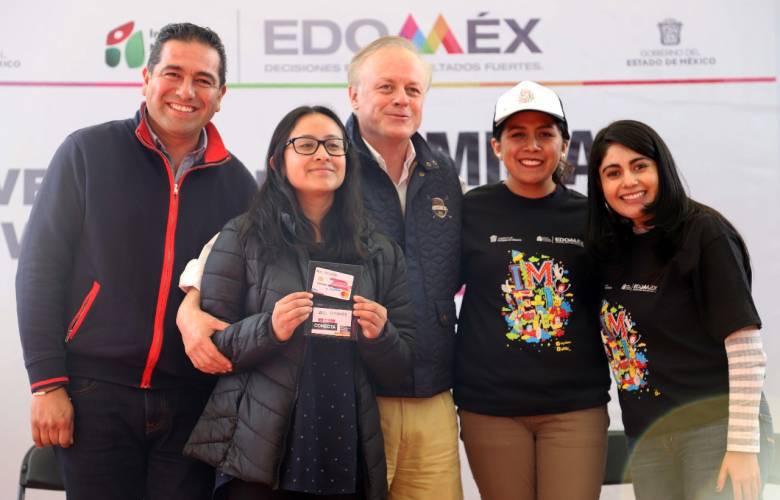  Entrega GEM apoyos para gastos escolares en todos los municipios de la entidad 