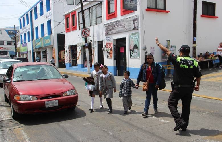 Listo operativo  de regreso a clases en Huixquilucan 