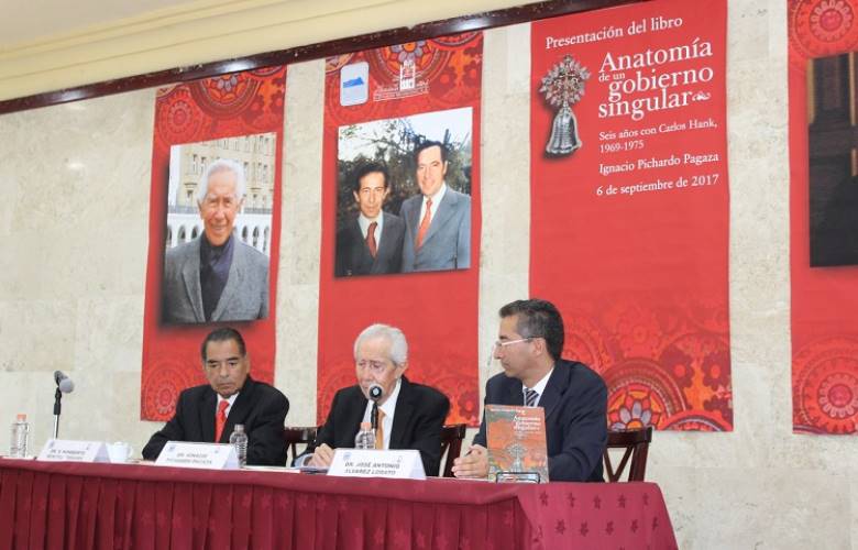 Reconocimiento al gobierno de Carlos Hank en la presentación del libro de Ignacio Pichardo Pagaza