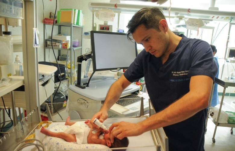 Previenen la retinopatía en bebés prematuros