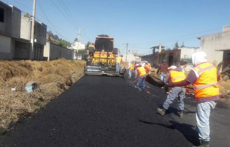 Avanza las acciones de bacheo en la Capital Mexiquense