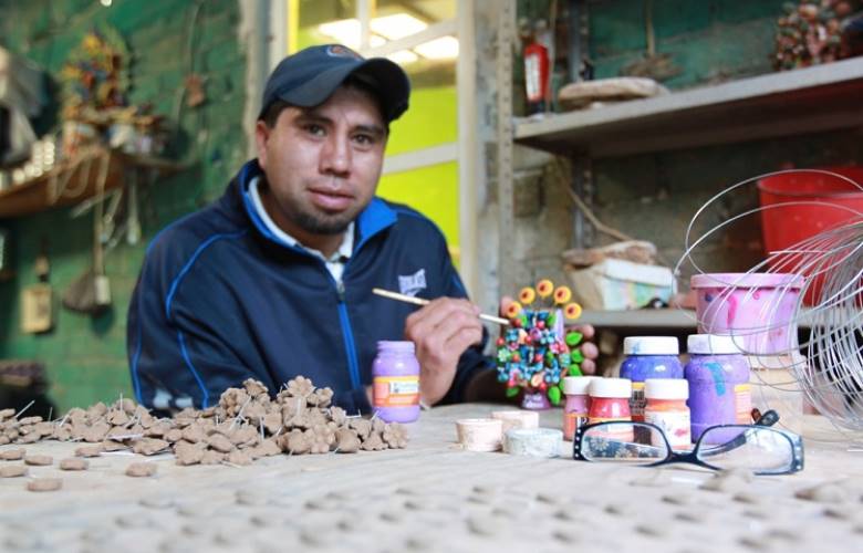 Invita Metepec a regalar artesanías en esta época