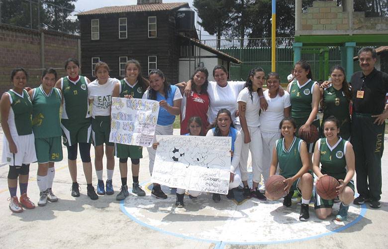 Potros UAEM conviven en quinta del bosque