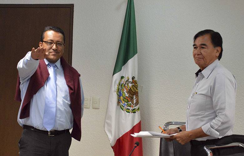 Toma protesta nuevo cronista municipal de Cuautitlán Izcalli