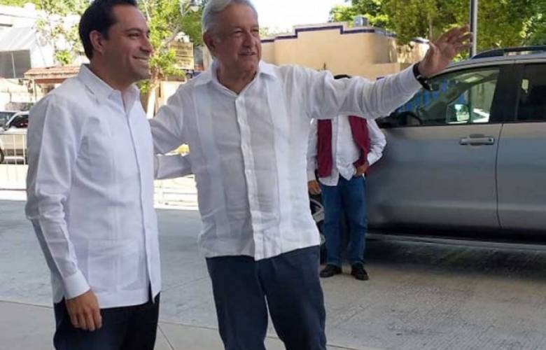 Llega López Obrador a Mérida para reunión sobre el Tren Maya