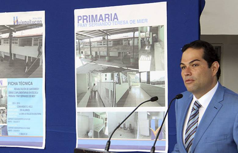 Reciben alumnos de Huixquilucan escuelas remodeladas
