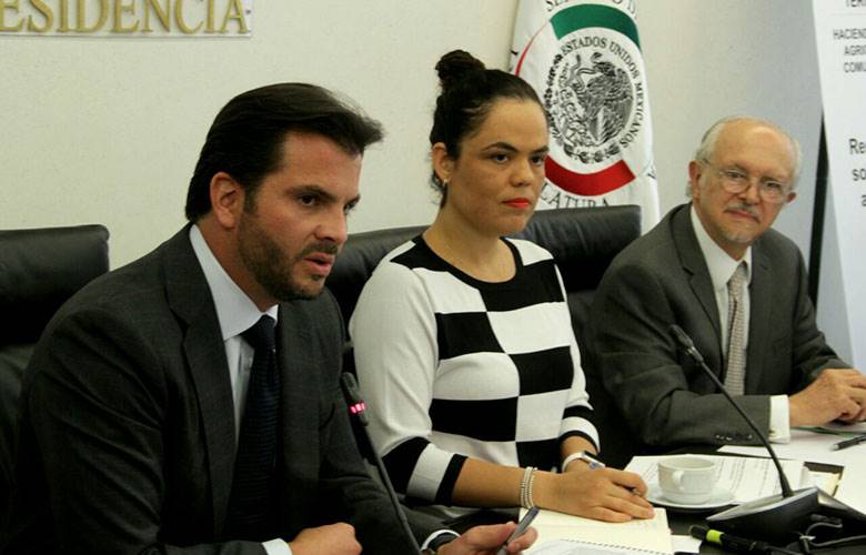 Autoridades federales y senadores analizan la contingencia ambiental en el valle de México