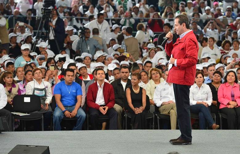 Dará EDOMEX útiles escolares y lentes gratuitos a alumnos del inea: eruviel ávila