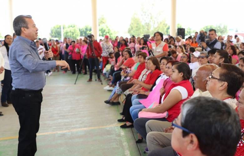 Ofrece César Camacho apoyo total a mujeres y deportistas de Tecámac