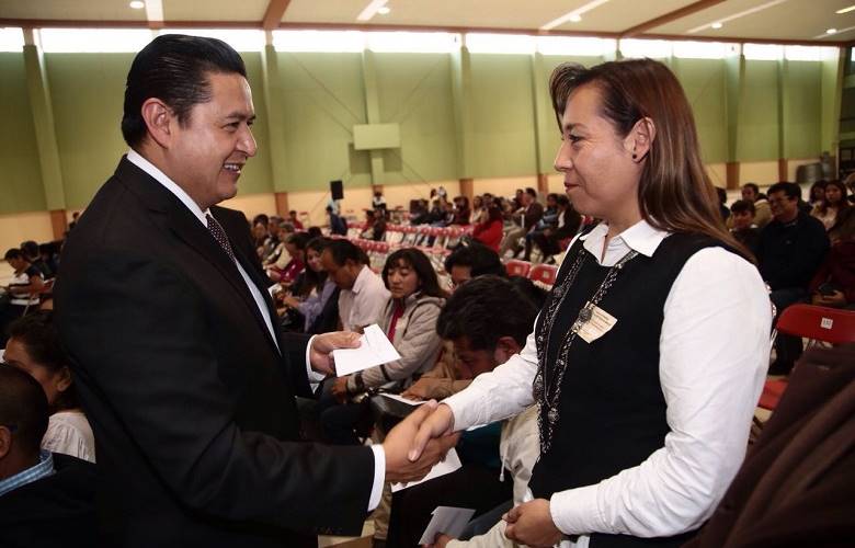 Entregó el smsem apoyos para adquisición de prótesis