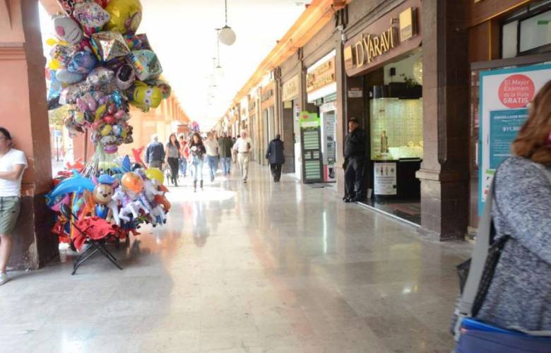 Golpeados sector hotelero y restaurantero por falta de gasolina; alertan de despidos