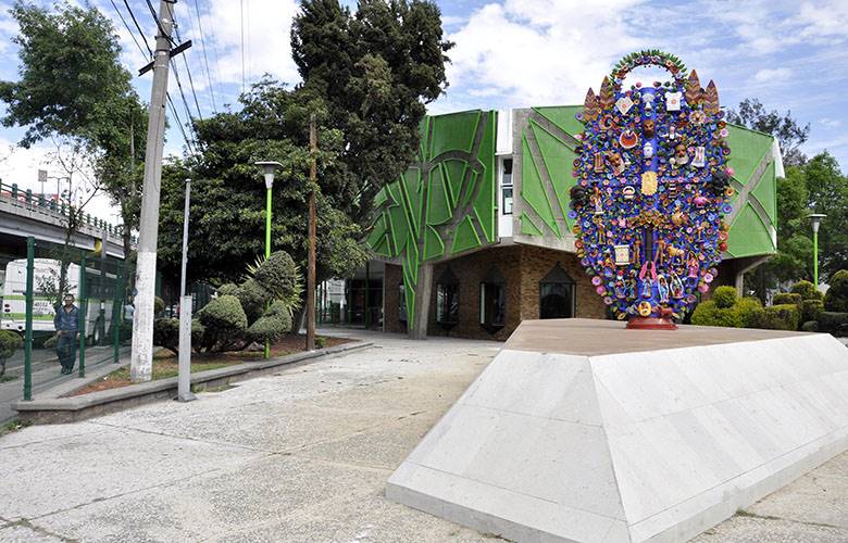 Rehabilitan la casa de las artesanías de Toluca
