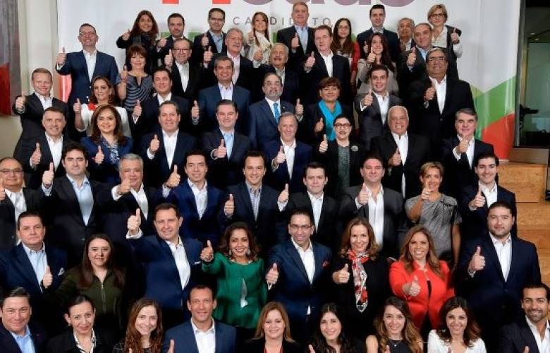 Meade Kuribreña presentó a su equipo de campaña