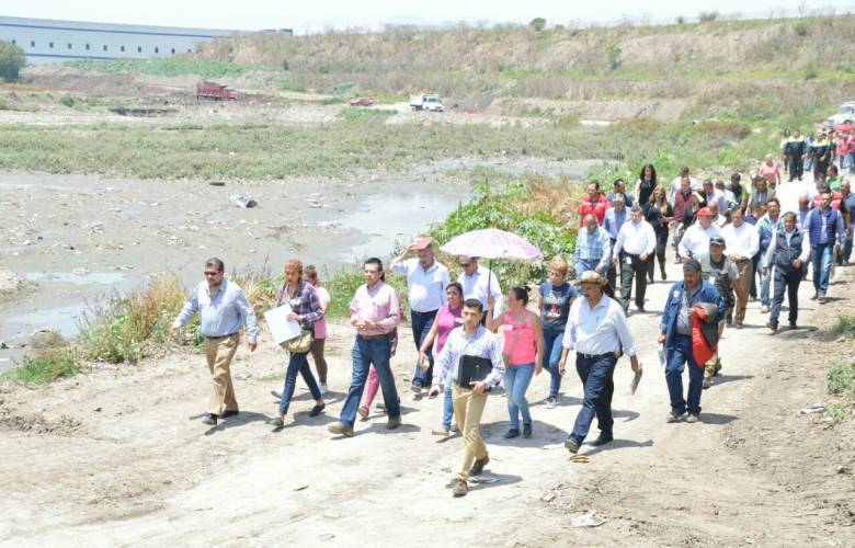 Sigue desasolve de la Presa 