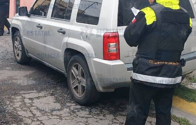 Rescatan Camioneta robada donde iba a bordo un infante en Ecatepec