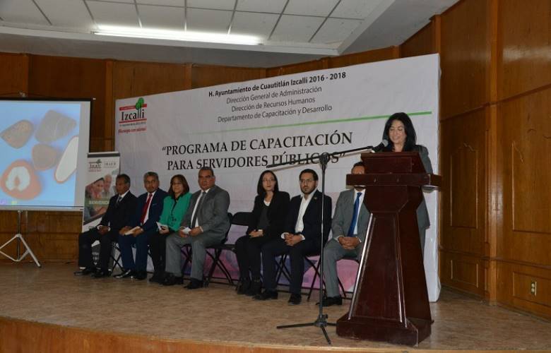  Por una profesionalización constante del servidor público en Izcalli