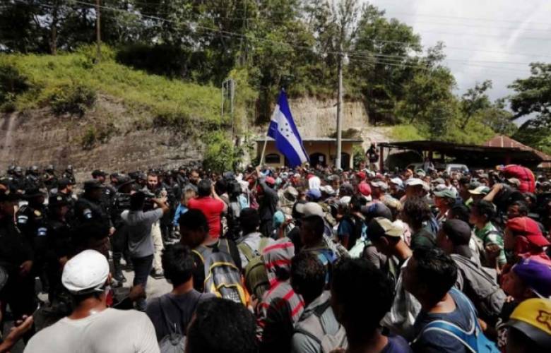 Más de 500 hondureños inician nueva caravana migrante