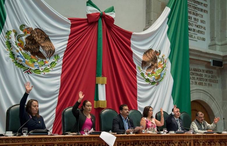 Garantiza la constitución derechos político-electorales de las mujeres indígenas