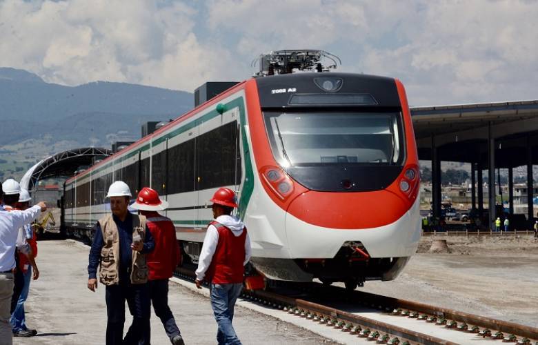 Precisiones de la SCT sobre el tren interurbano México-Toluca