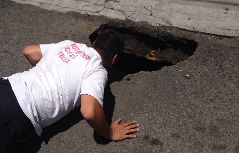 Se hunde el piso en San Bernardino en Toluca
