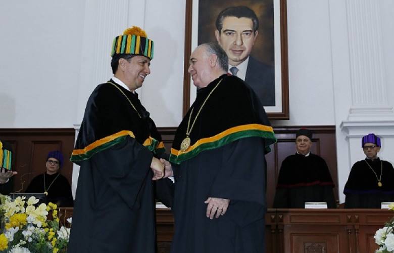 Valentín diez, rector honoris causa de la UAEM