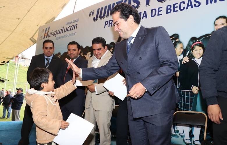 Inicia Huixquilucan entrega de apoyos  