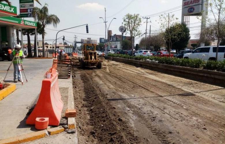 Iniciaron trabajos de mejora en tramo de la avenida leona vicario en Metepec