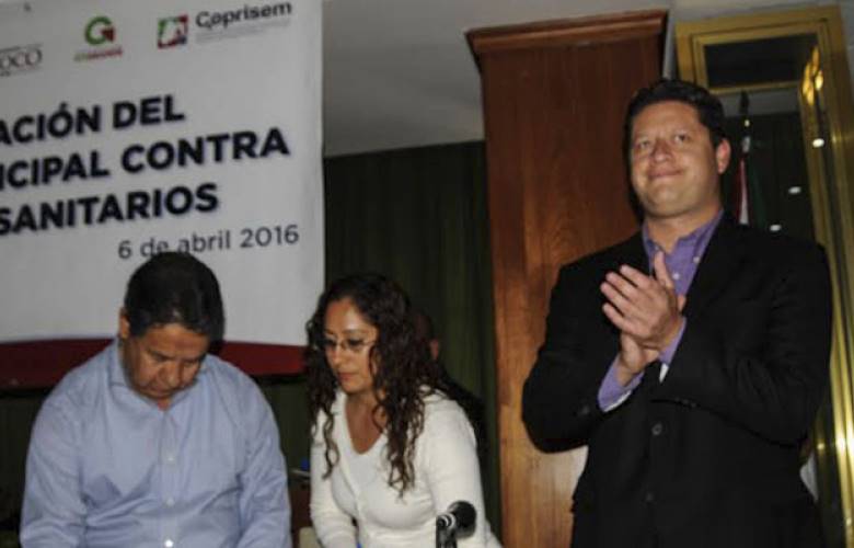 Entrega gem licencia sanitaria a PANteón municipal en texcoco