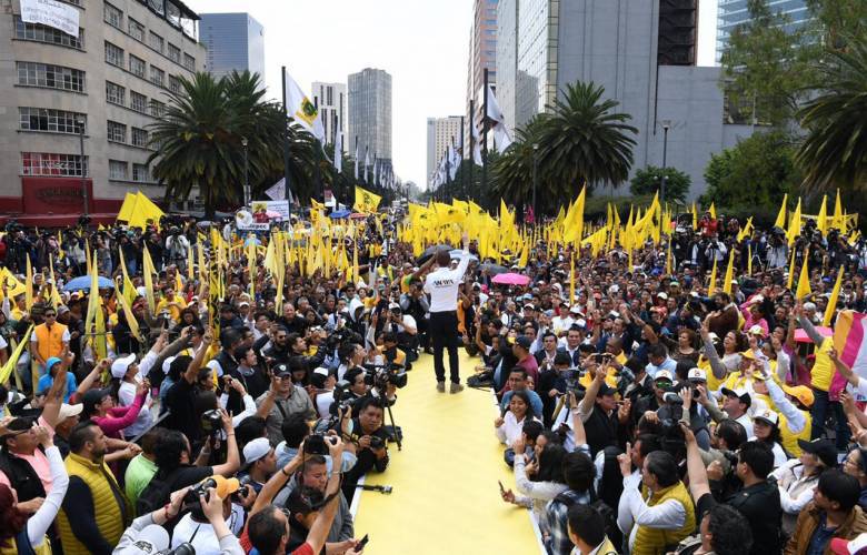 Celebra PRD 29 años, con candidato presidencial panista