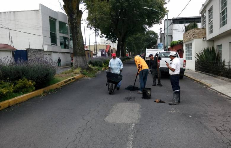 Intensifica Toluca trabajos de rehabilitación de vialidades